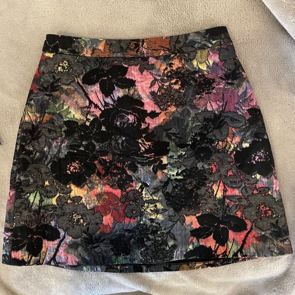 ALICE & OLIVIA Black/Multicolor Floral Textured Lame A-Line Mini Skirt Size 4